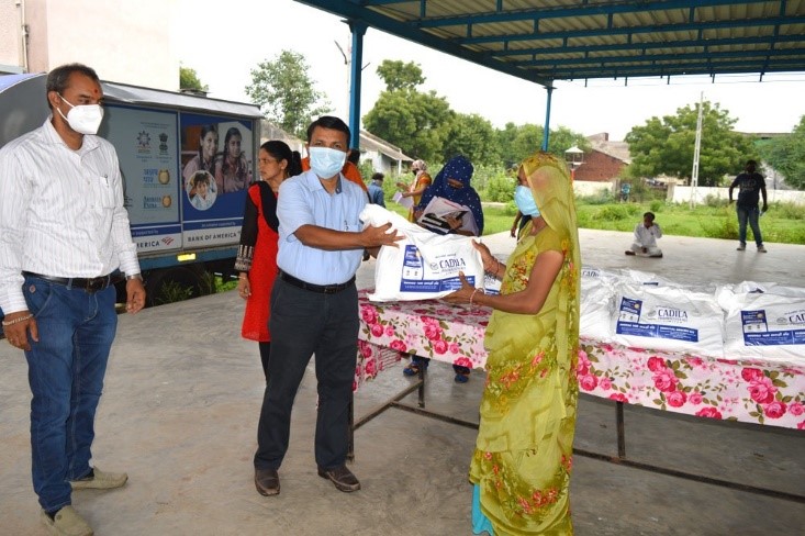 Akshaya Patra foundation and Cadila Pharma help 3000 students at their homes through mid-day meals
